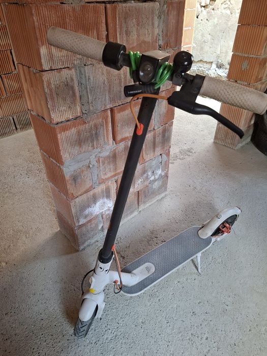 Xiaomi Mi Electric Scooter Essential