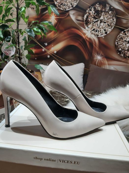 Продавам дамски обувки Zara