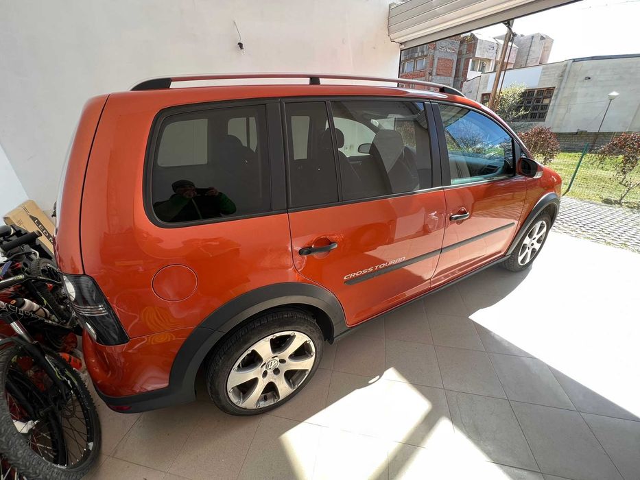 VW Touran CROSS 1.9 105