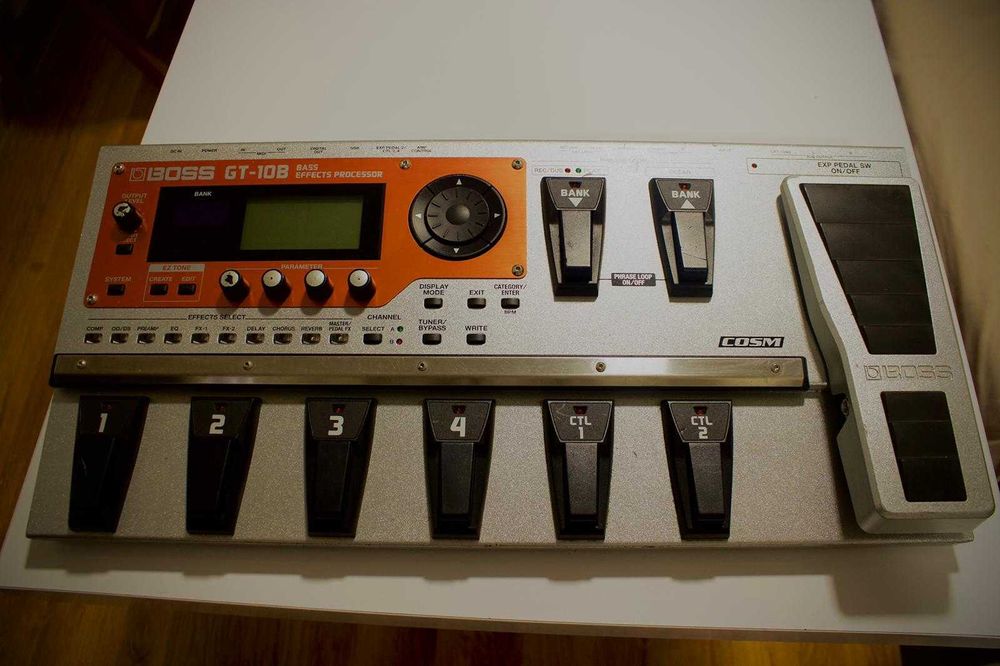 Продавам Педал за бас китара