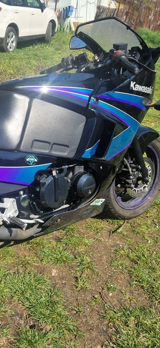 Продавам Kawasaki GPX600