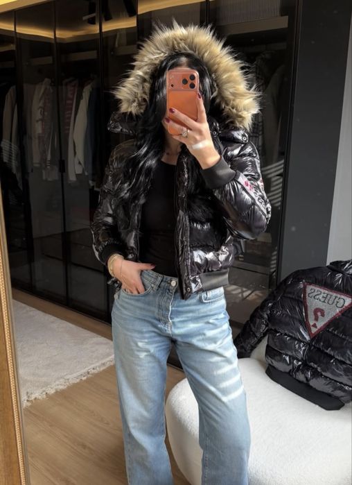 Geaca guess cu blana naturala la guler