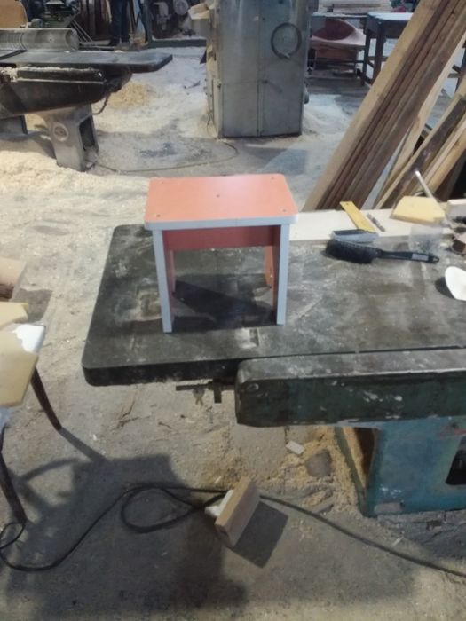 Продам стульчики маленькие