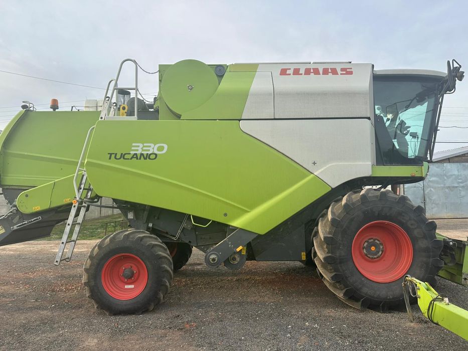 Combină Claas 330
