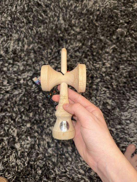 Kendama cu ken locked studios limited edition si tama da originz alba
