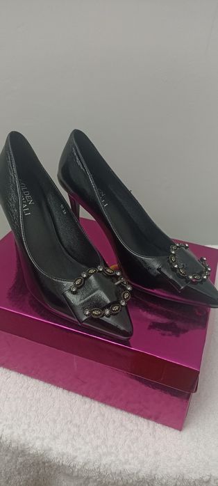 Срочно продам туфли