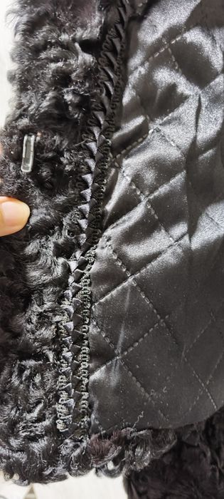 Полушубок каракуль.