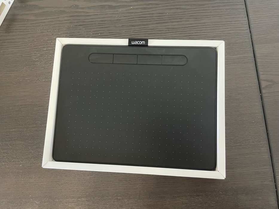 Графичен таблет Wacom- Intuos M