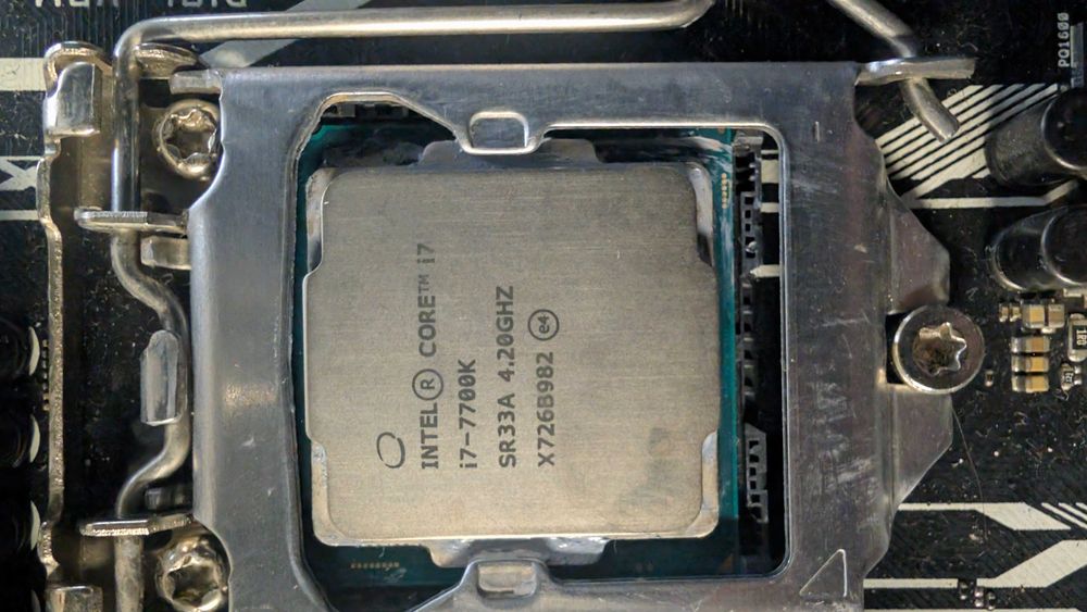 Kit Placă de bază ASUS Prime Z270-A + Procesor Intel i7-7700K