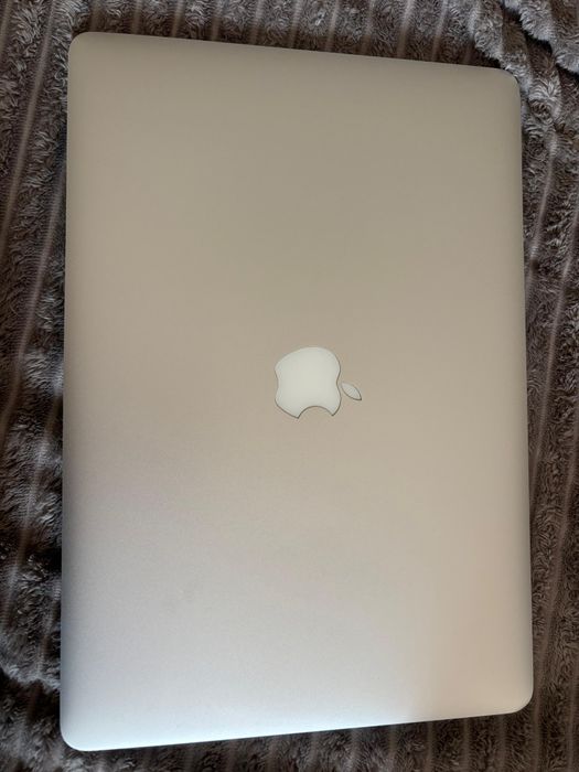 MacBook Pro 15.7 дюймов