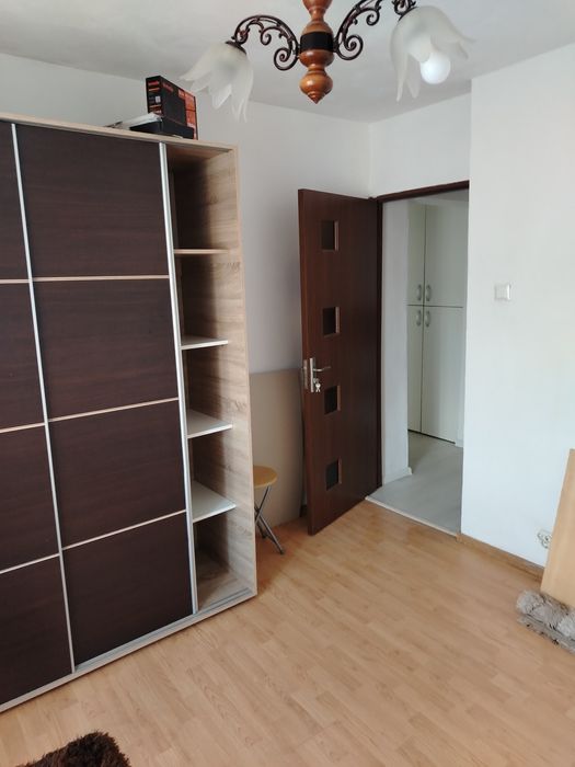 Vând apartament 2 camere tg carbunesti et 4 cu vedere la Marigab