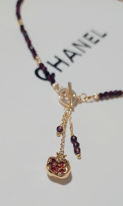 Колье из граната с подвесками