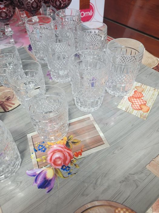 Vand pahare si halbe cristal