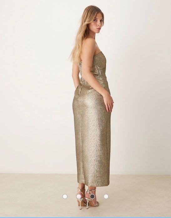 Златиста официална рокля