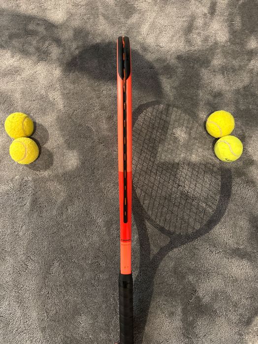 Racheta de tenis head radical 2024