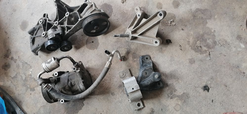 Vând piese Logan 1.4MPI an 2005