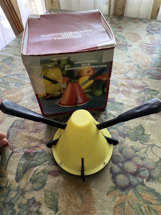 Машинка для консервирования, закатка