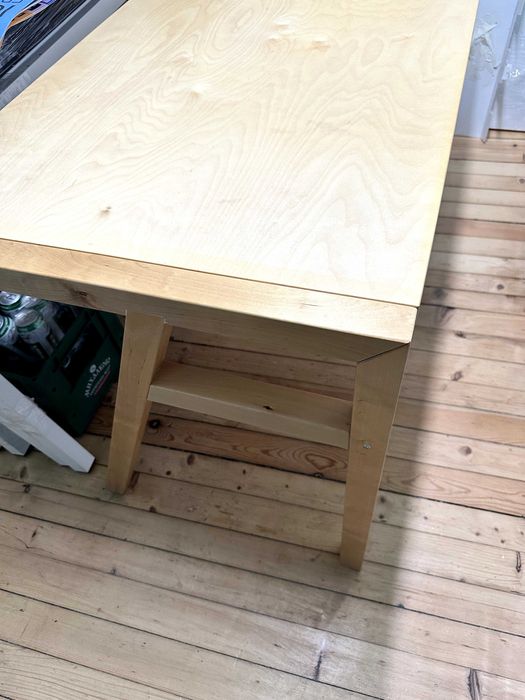 Дървено голямо бюро