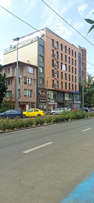Подземно паркомясто под наем в централната част на град Стара Загора.