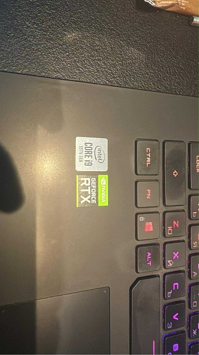 Геймърски лаптоп Asus Rog Strix Scar 17