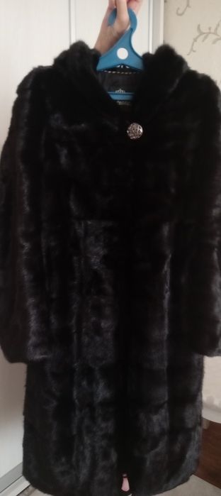 Продаётся норковая шуба
