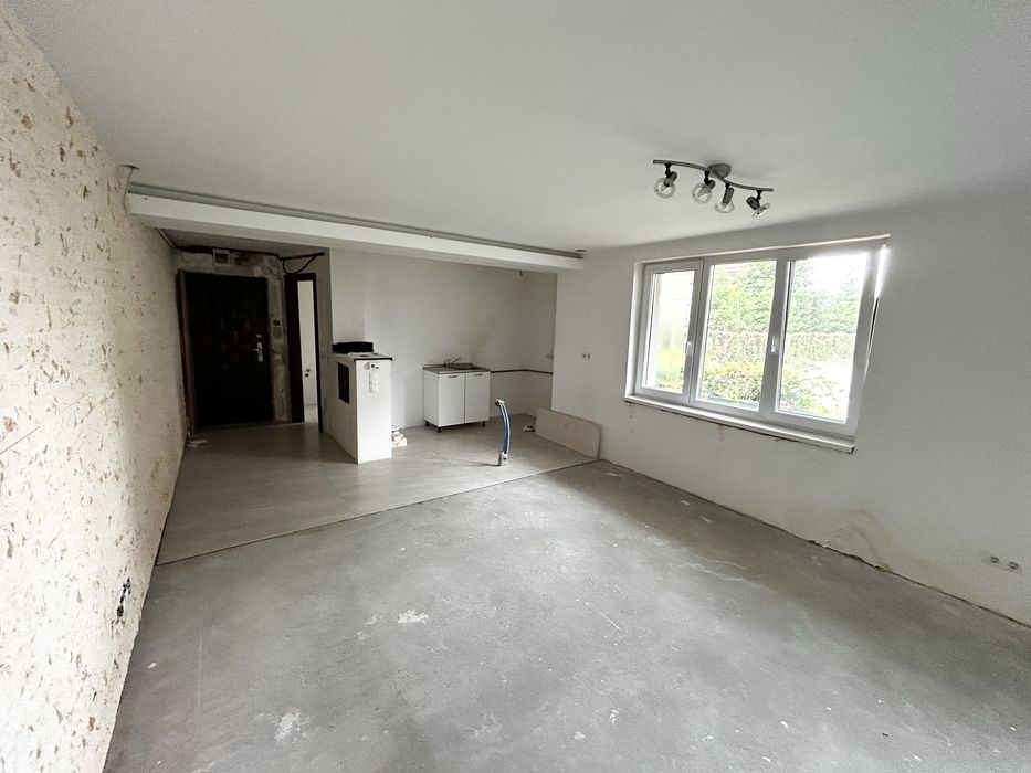 Apartament 48mp utili, renovat recent, recompartimentat, Terezian