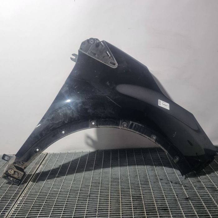 Aripa Dreapta Fata Renault Captur 2013 - 2017 4 Usi Negru (1407)