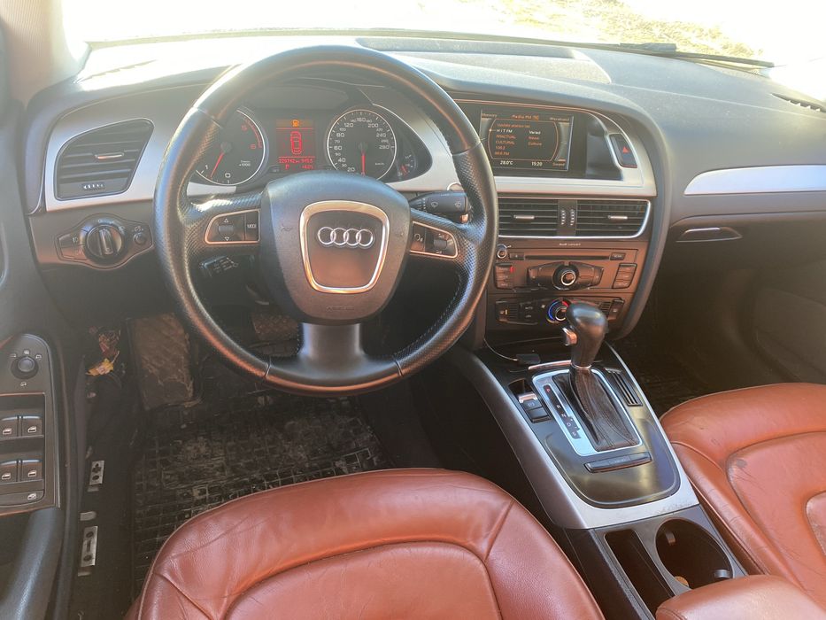 Dezmembrez A4B8 2.7(TDI)