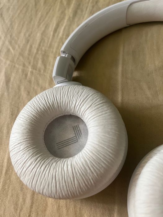 Слушалки jbl tune 520
