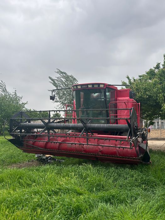 Комбайн Сотилади 8 000$ келишилади