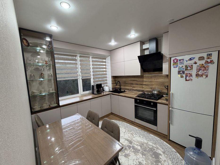 Продам 4 комн квартиру