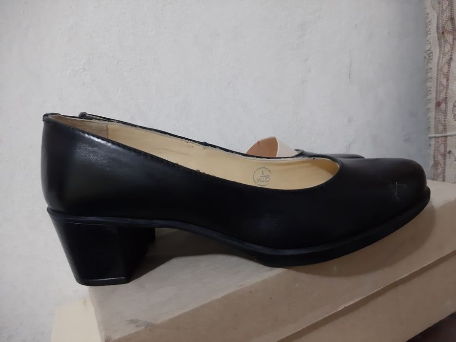 обуви все по3000-берцы за 5000