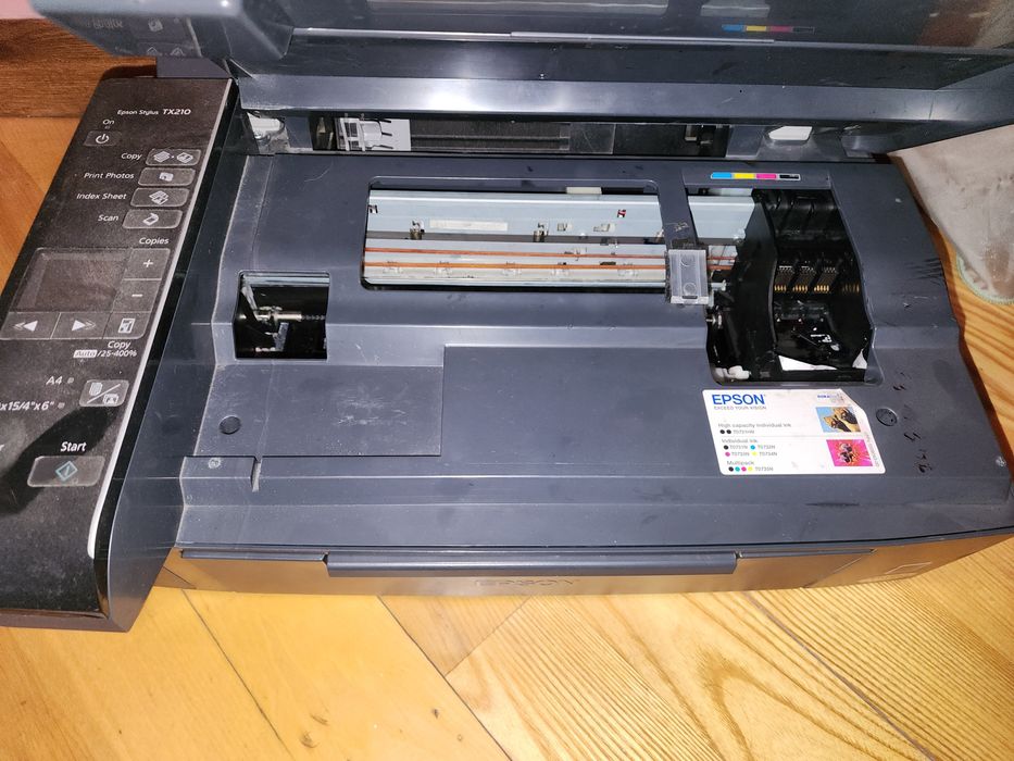Priner EPSON Stylus TX210 scan+ pechat