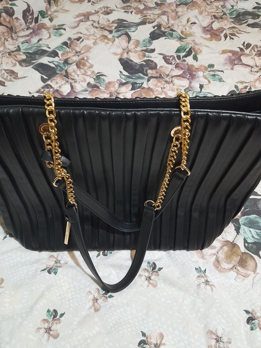 Дамска черна чанта  нова