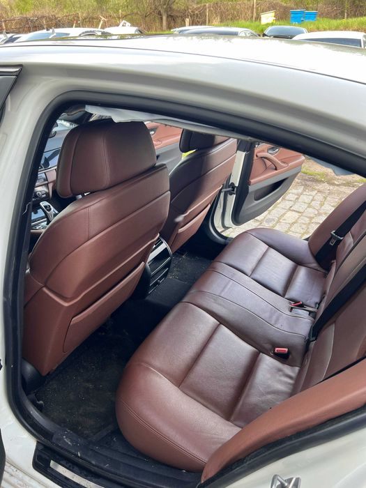 На Части BMW F10 535i xDrive M-Pack/Headup/6WB/Softclose