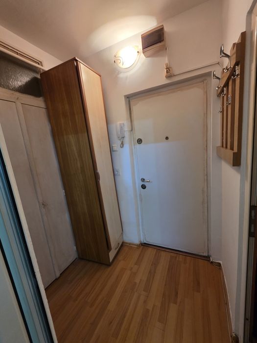P.F. Vand apartament cu o cameră