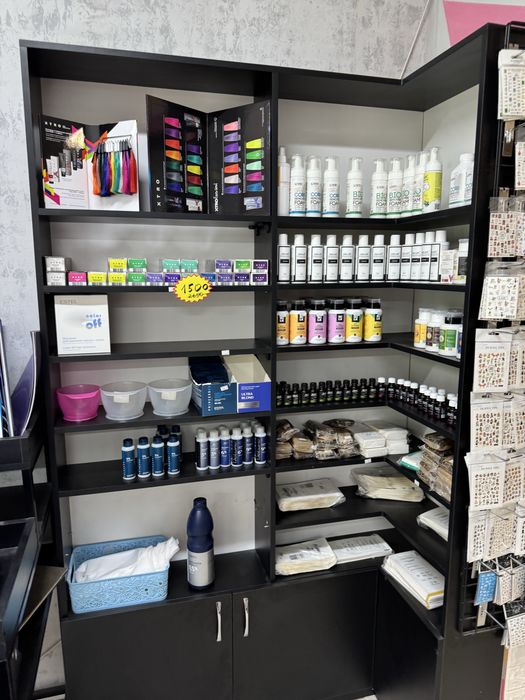 Стеллаж витрина угловая