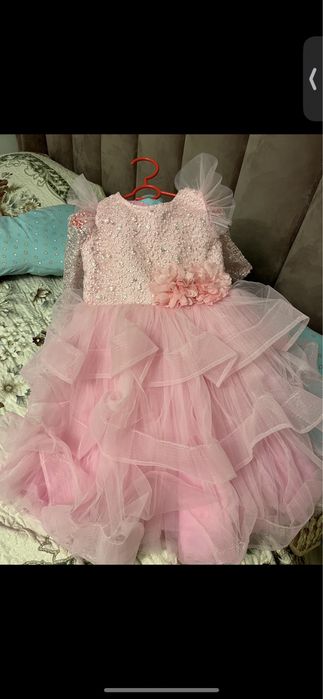 Платье на девочку