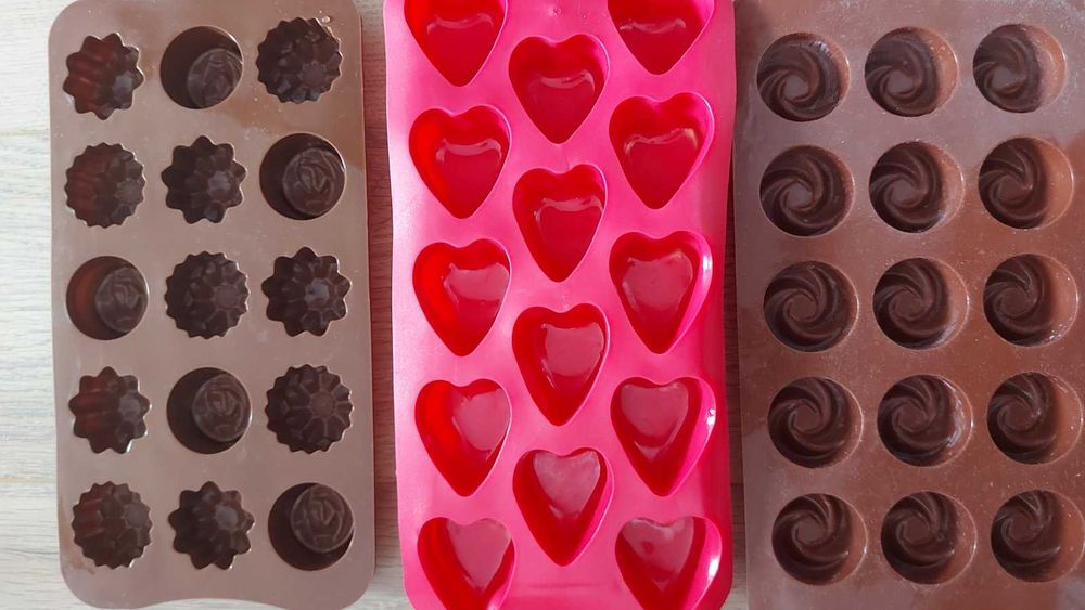Силиконови форми молдове за бонбони