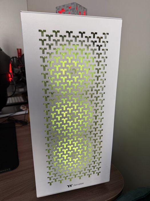 Корпус Thermaltake CA-1S3-00M1WN-03 белый