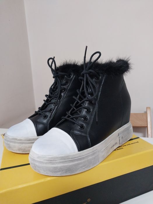 Ботинки женские кожаные