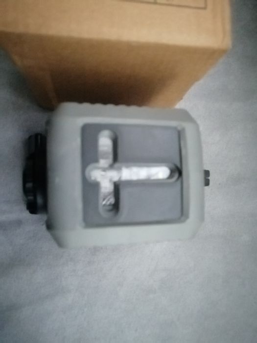 Лазерен нивелир 18W13