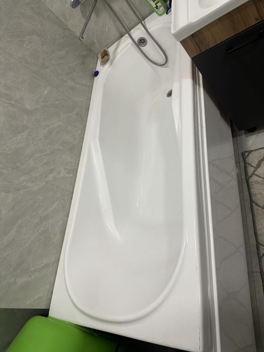 Раковина с зеркалом