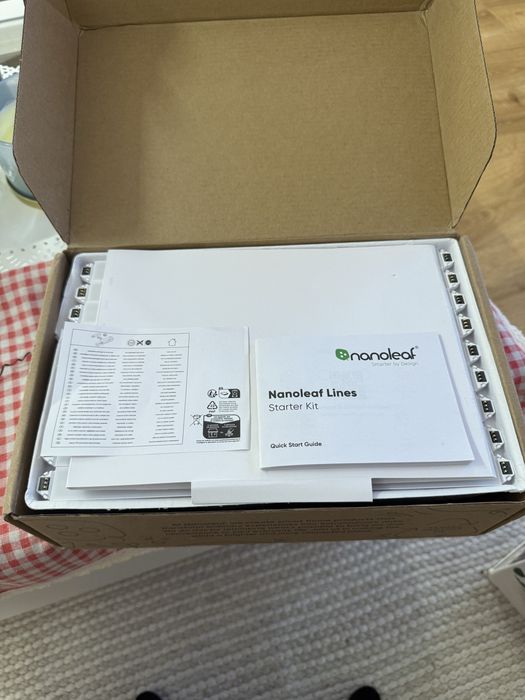 Продавам Nanoleaf Lines starter kit