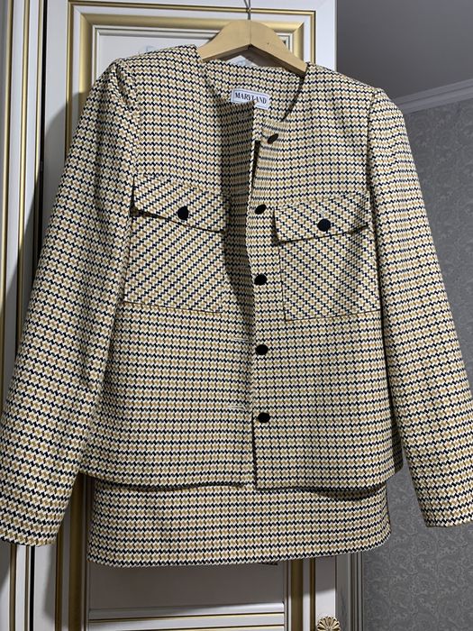 продам костюм 38(44) размер Турция