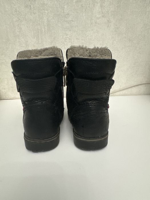 Продам ботинки