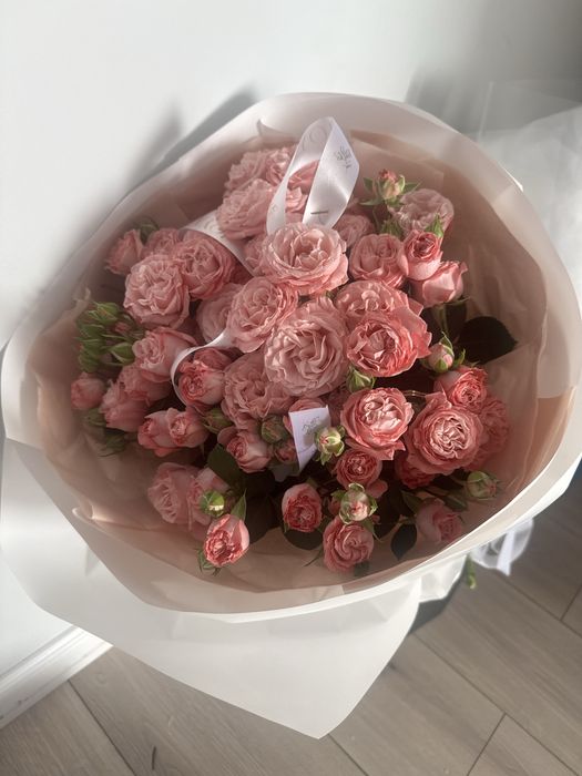 Продам букет цветов, цветы, кустовые розы