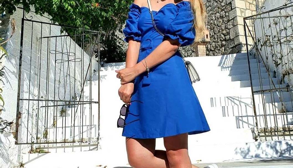 rochie maneci clopot