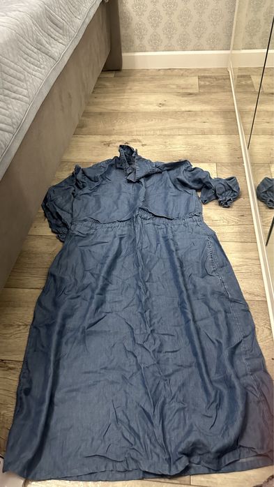 Отдам даром 42 размер есть джинса