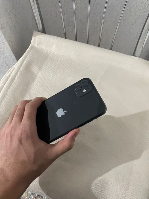 Продаю iPhone 11 в хрошем состояние